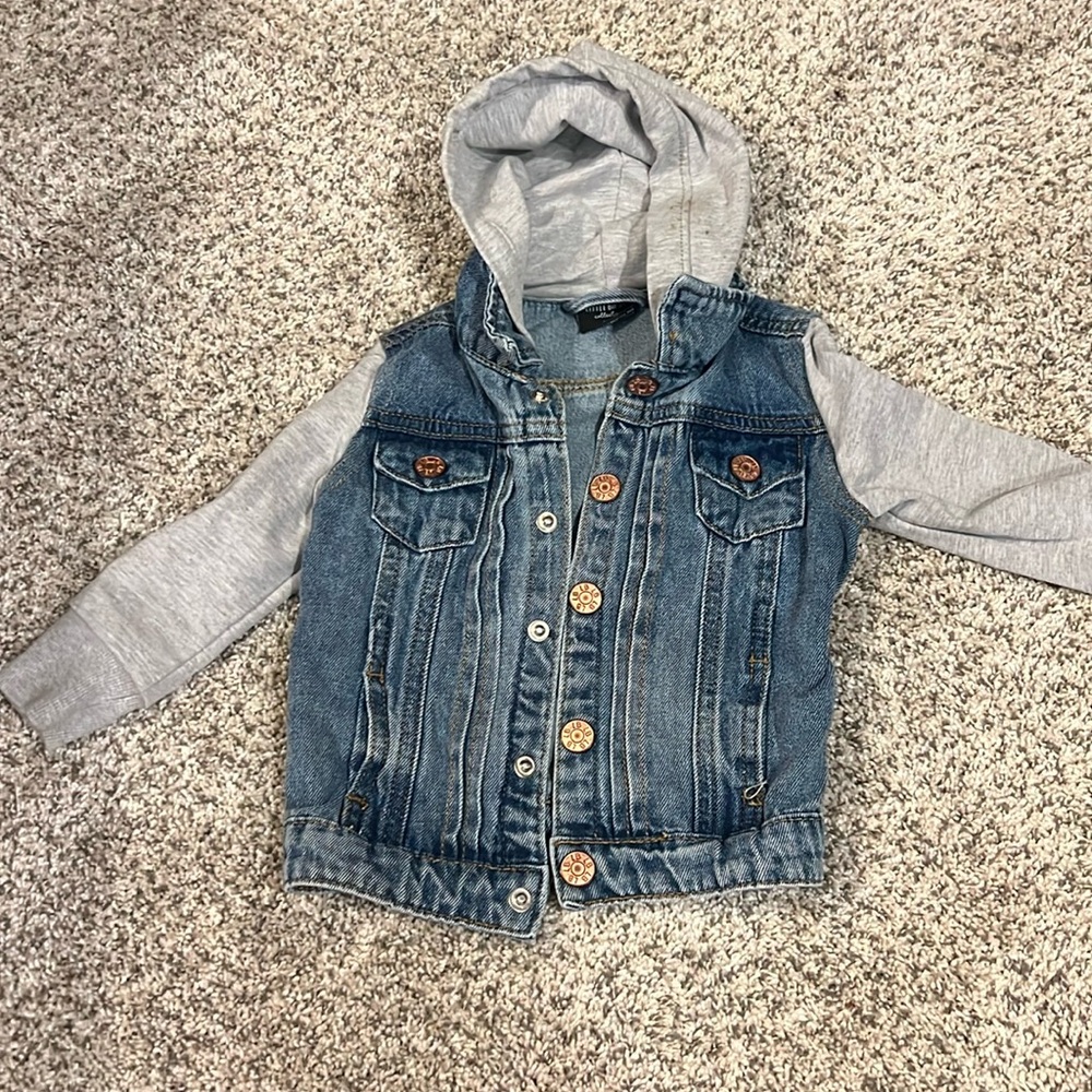 Little Bipsy hodded denim jacket